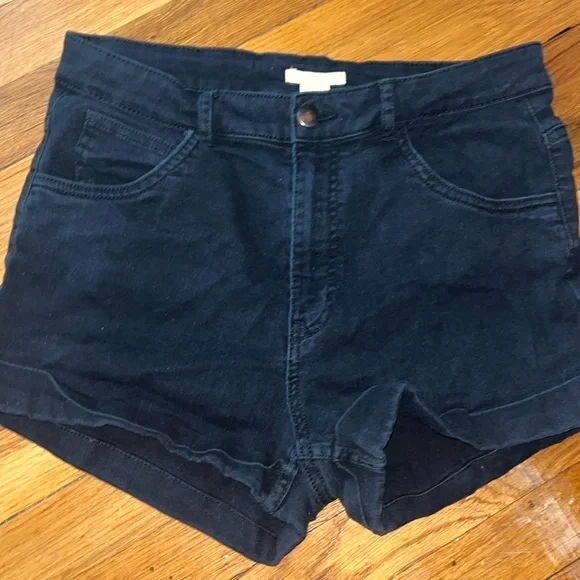 H&M black stretch denim type shorts size 10 EUC. - Picture 1 of 5